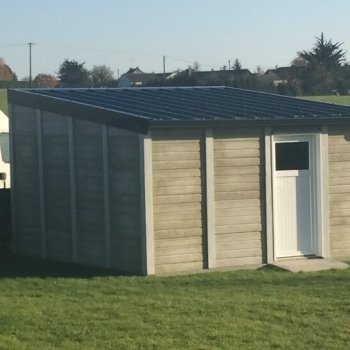 Abri de jardin en béton aspect bois 1 pente